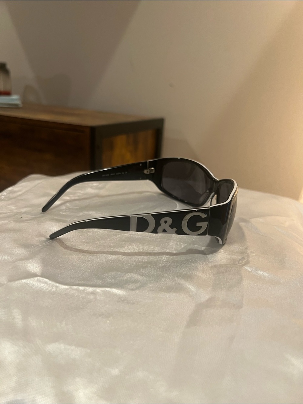 Dolce & Gabbana 3009 Black Women's Sunglasses with Logo Case - Picture 2 of 16